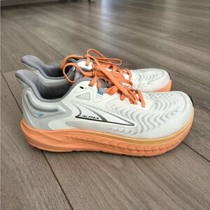 Altra Torin 7 Women's Size 8,5 Running Shoes Orange Gray Trail Max Cushioning